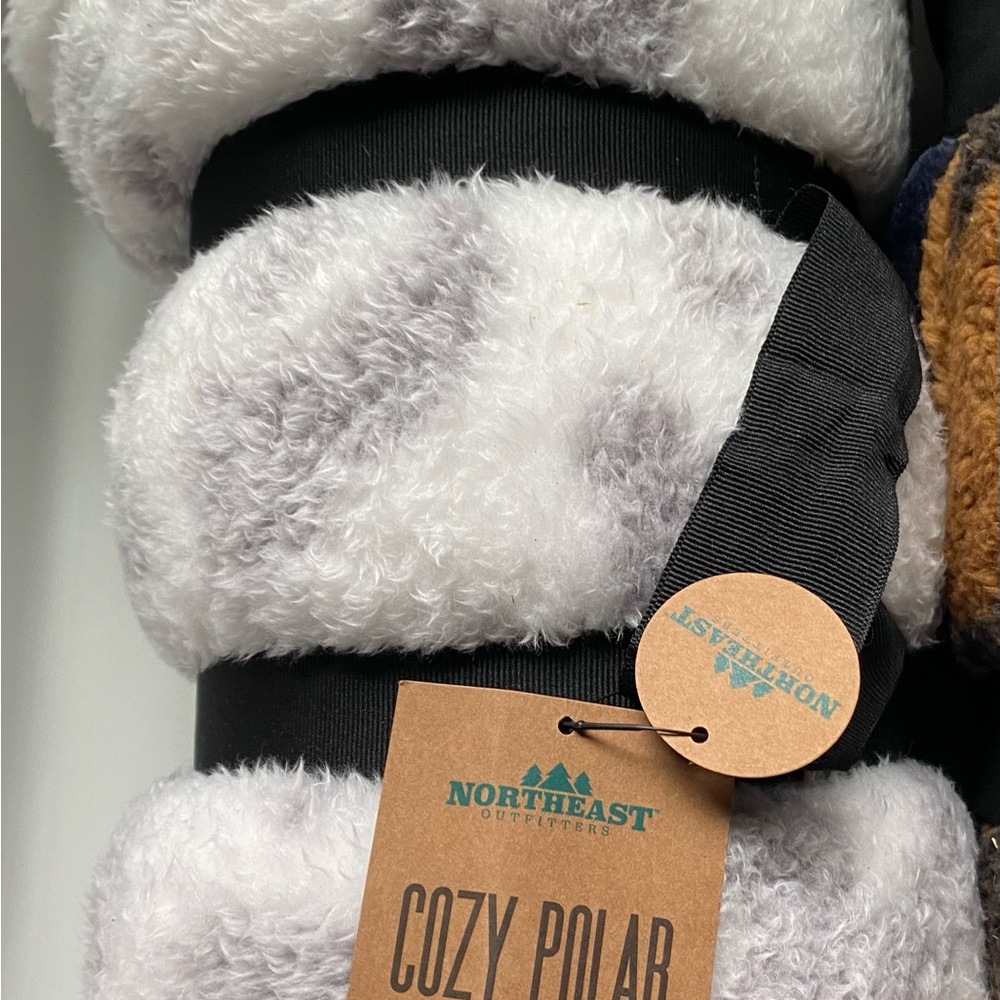 NWT NORTHEAST OUTFITTERS BUNDLE Polar Sherpa Blankets Bundle of 3, Portable - Picture 5 of 5